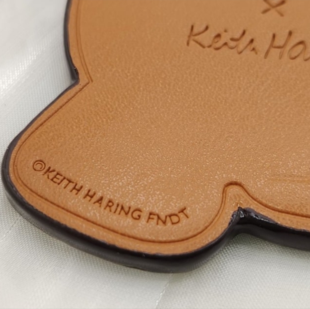 EUC: COACH x KEITH HARING "THE DANCING MAN" HANG TAG/(2) BAG CHARMS - Picture 7 of 10